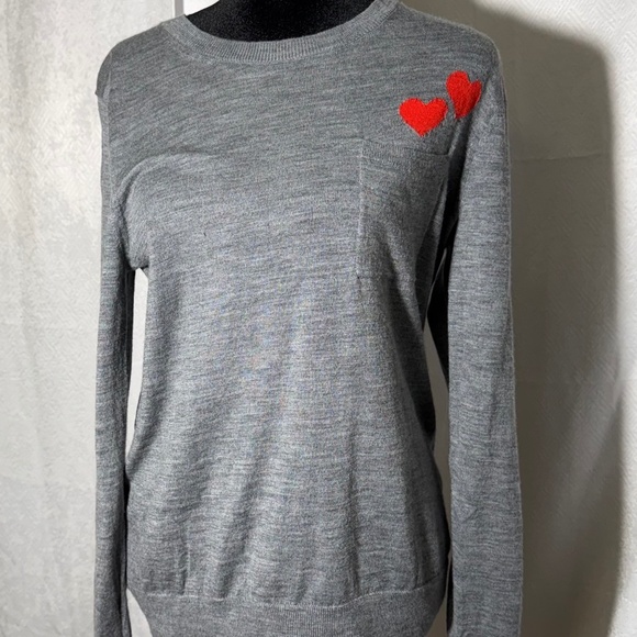 Banana Republic Gray Merino Wool Sweater Women’s Medium Red Heart Patch Pullover - Picture 1 of 12